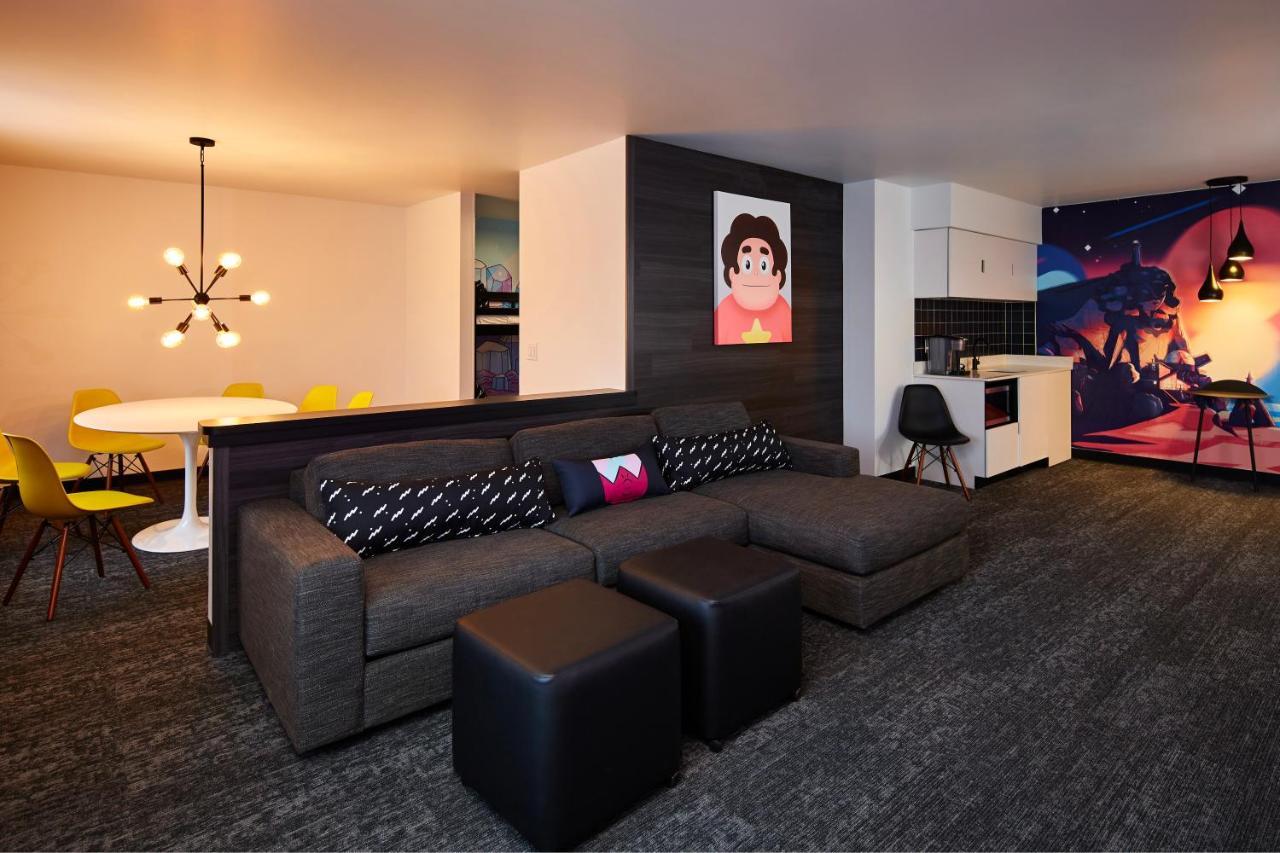 Cartoon Network Hotel Smoketown  Buitenkant foto