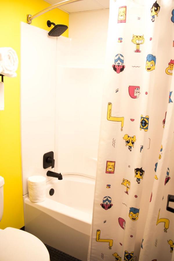 Cartoon Network Hotel Smoketown  Buitenkant foto